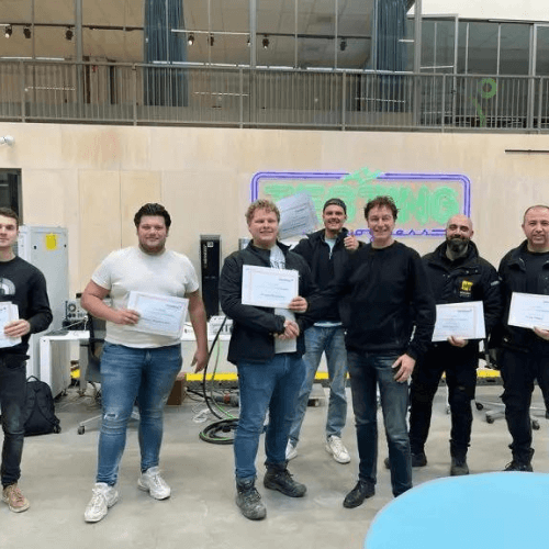 Succesvolle eerste trainingsdag voor laadpaalmonteurs bij ElaadNL